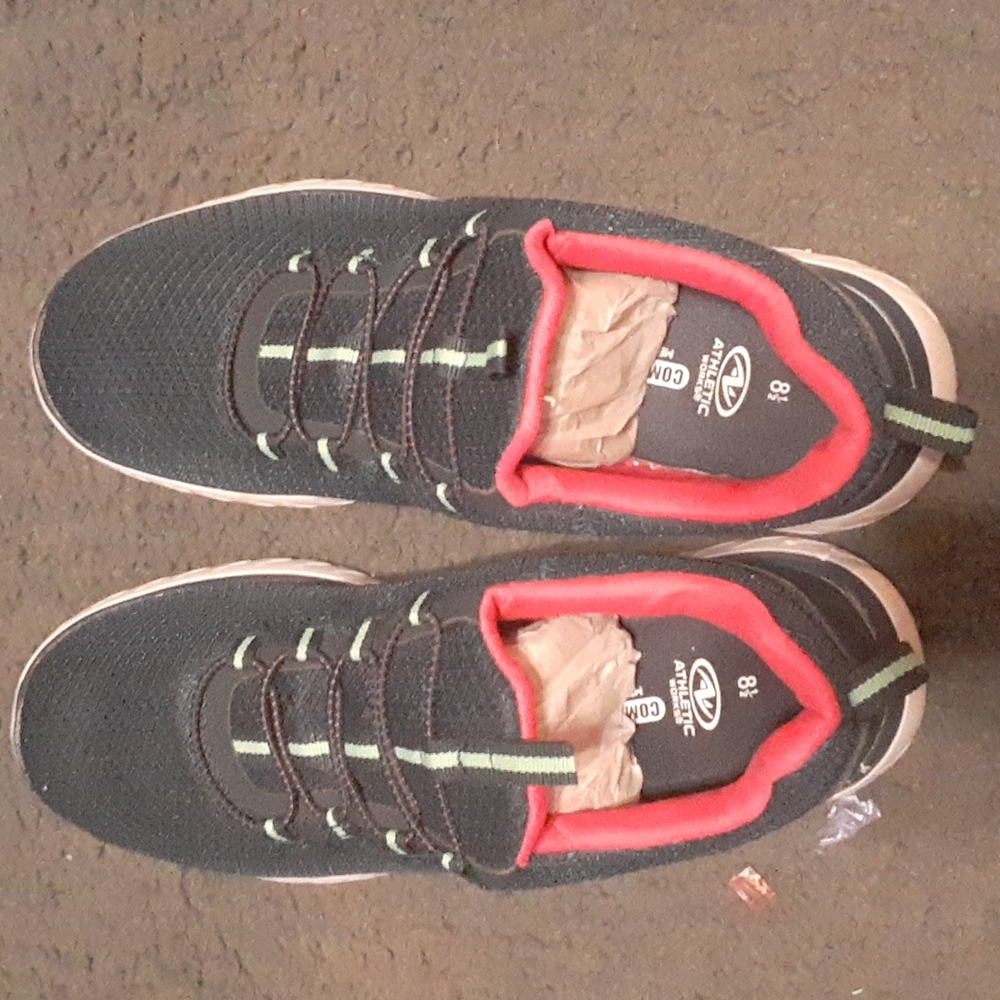 8 1/2 size navy blue memory foam shoes